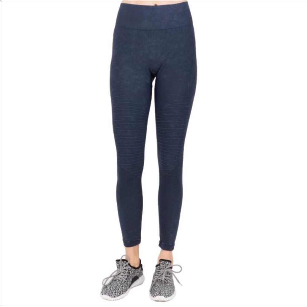 NWT MID RISE STRETCHY LEGGINGS VINTAGE WASH - Picture 3 of 4